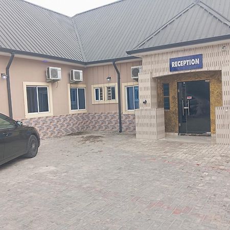 Charles Groove Hotel & Suit Port Harcourt Esterno foto